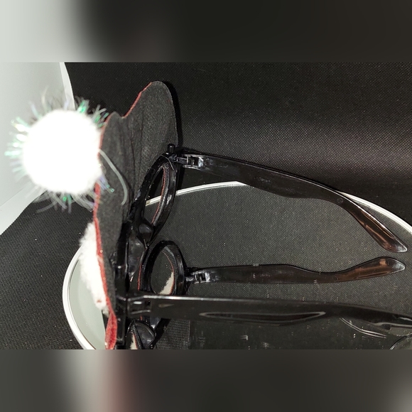 Fun Santa Claus/Mrs Claus Silly Glasses (No Lens) Plastic Frames - Picture 2 of 5
